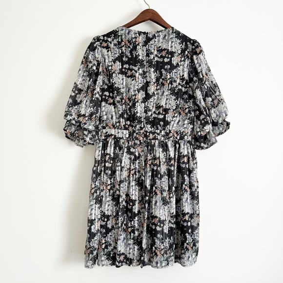 LULUS Pleasing To The Eye Floral Skater Mini Dress Small S - Picture 8 of 11